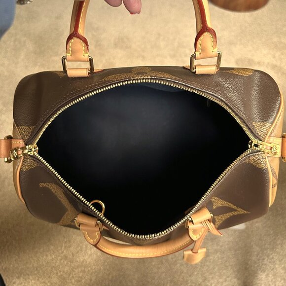 LOUIS VUITTON Reverse Monogram Giant Speedy Bandouliere 30 Bag - Picture 10 of 15